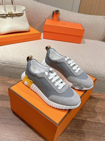 MAINLAND SNEAKER IN ASH GRAY SUEDE AND SHARK GRAY BREATHABLE MESH FABRIC 959350