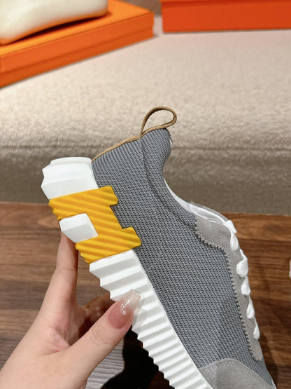 MAINLAND SNEAKER IN ASH GRAY SUEDE AND SHARK GRAY BREATHABLE MESH FABRIC 959350