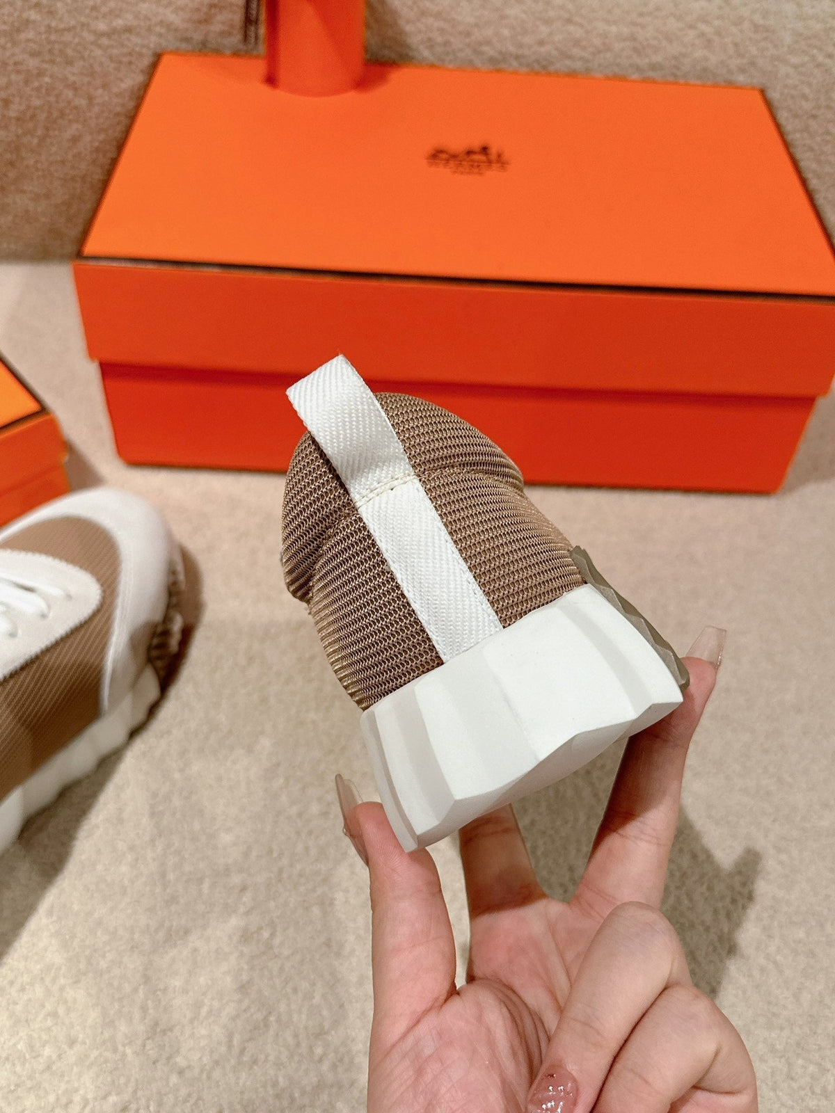 MAINLAND SNEAKER IN PALE GRAY SUEDE AND LIGHT BROWN BREATHABLE MESH FABRIC