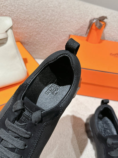 MAINLAND SNEAKER IN FULL BLACK SUEDE AND BREATHABLE MESH FABRIC