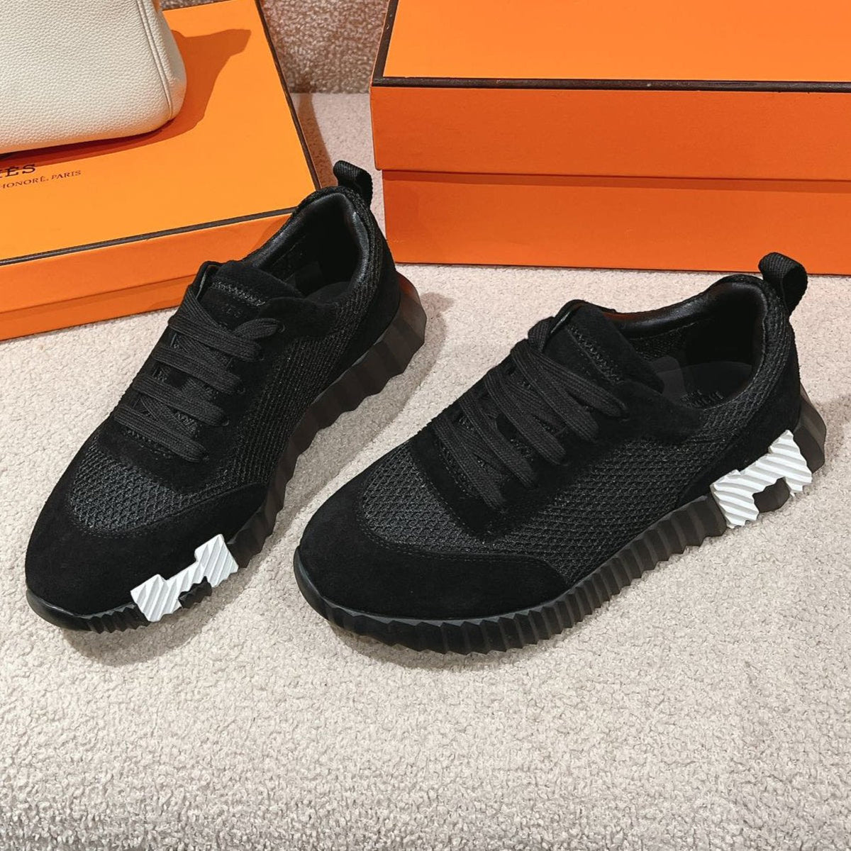 MAINLAND SNEAKER IN BLACK SUEDE AND BREATHABLE MESH FABRIC