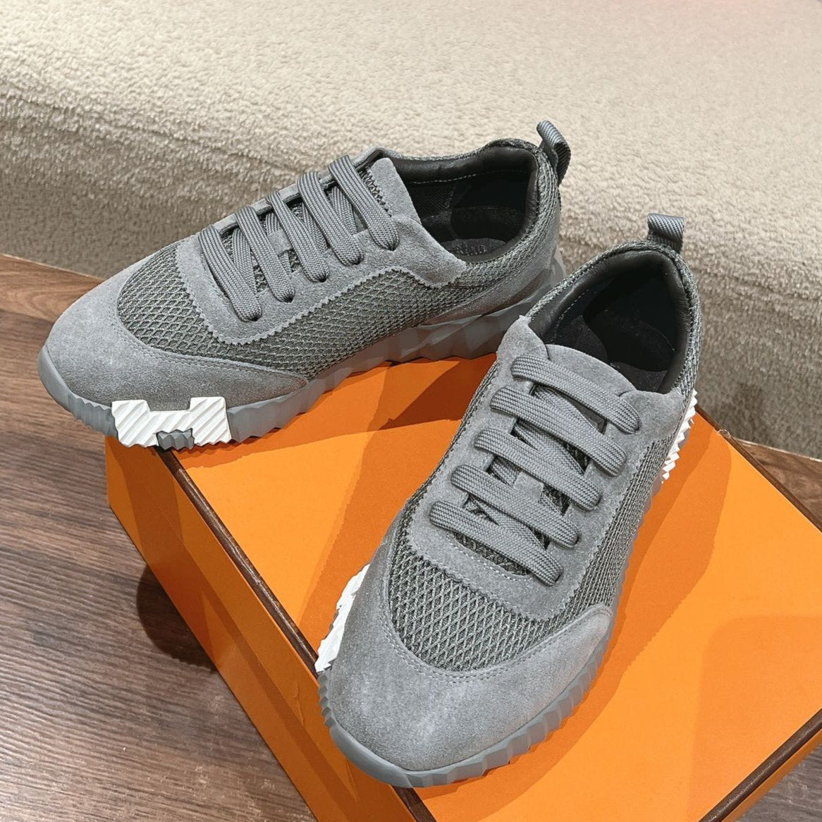 MAINLAND SNEAKER IN MOUSE GRAY SUEDE AND BREATHABLE MESH FABRIC