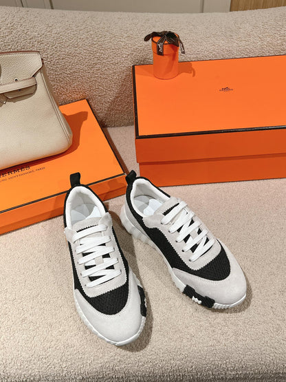 MAINLAND SNEAKER IN PALE GRAY SUEDE AND BLACK BREATHABLE MESH FABRIC