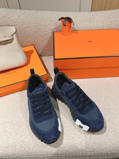 MAINLAND SNEAKER IN CLASSIC BLUE SUEDE AND BREATHABLE MESH FABRIC