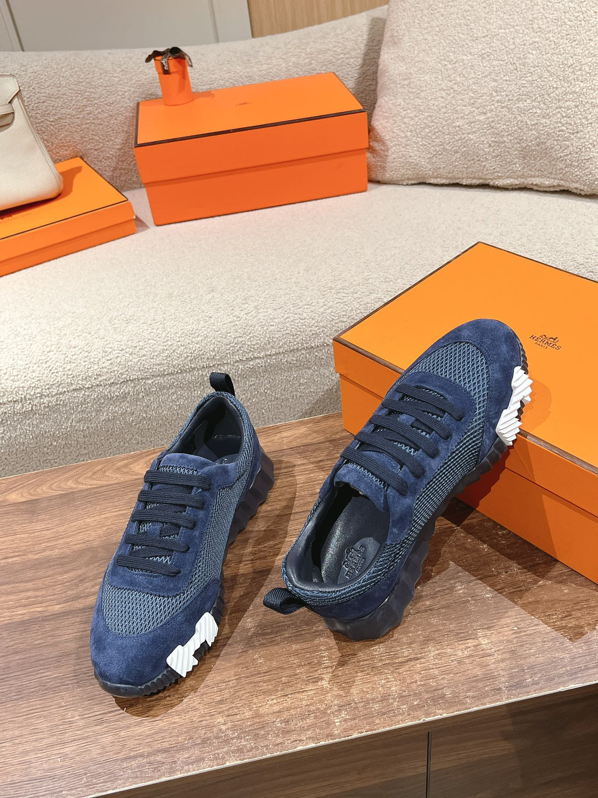 MAINLAND SNEAKER IN CLASSIC BLUE SUEDE AND BREATHABLE MESH FABRIC