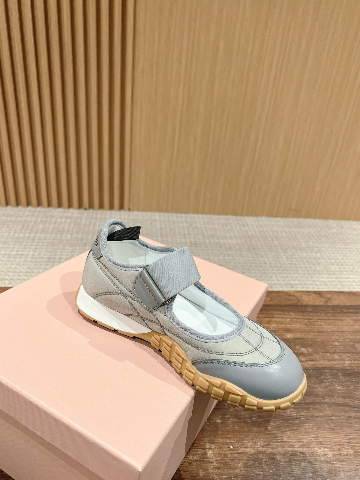 BALLET SHOES IN GRAY LAMBSKIN AND FABRIC ANTI-SLIP RUBBER SOLE