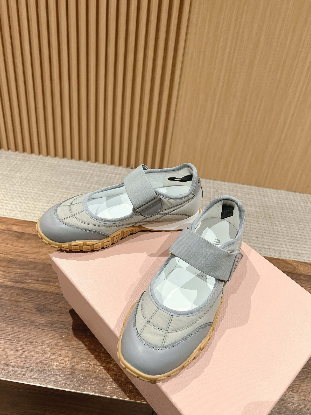 BALLET SHOES IN GRAY LAMBSKIN AND FABRIC ANTI-SLIP RUBBER SOLE