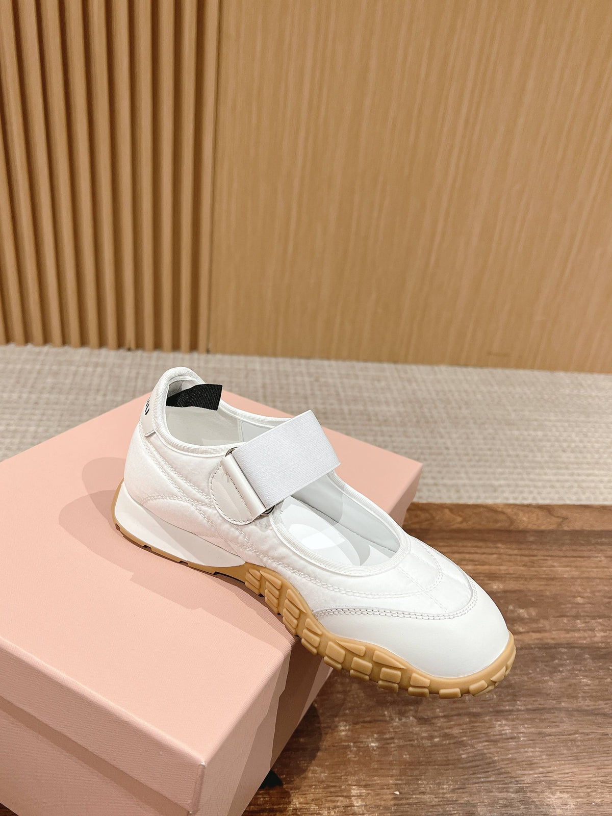 BALLET SHOES IN WHITE LAMBSKIN AND FABRIC ANTI-SLIP RUBBER SOLE