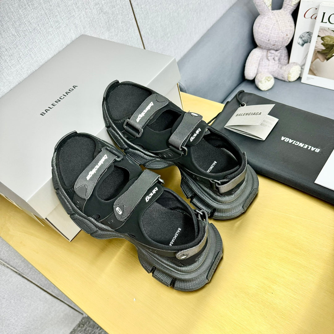 3XL SPORTY SANDALS IN BLACK POLYURETHANE, POLYESTER AND TPU