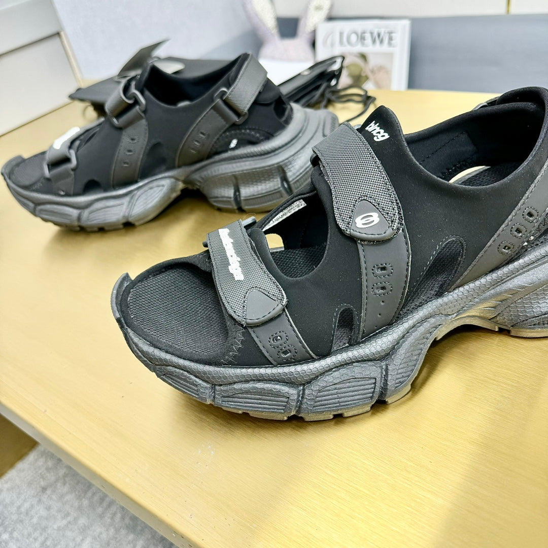 3XL SPORTY SANDALS IN BLACK POLYURETHANE, POLYESTER AND TPU