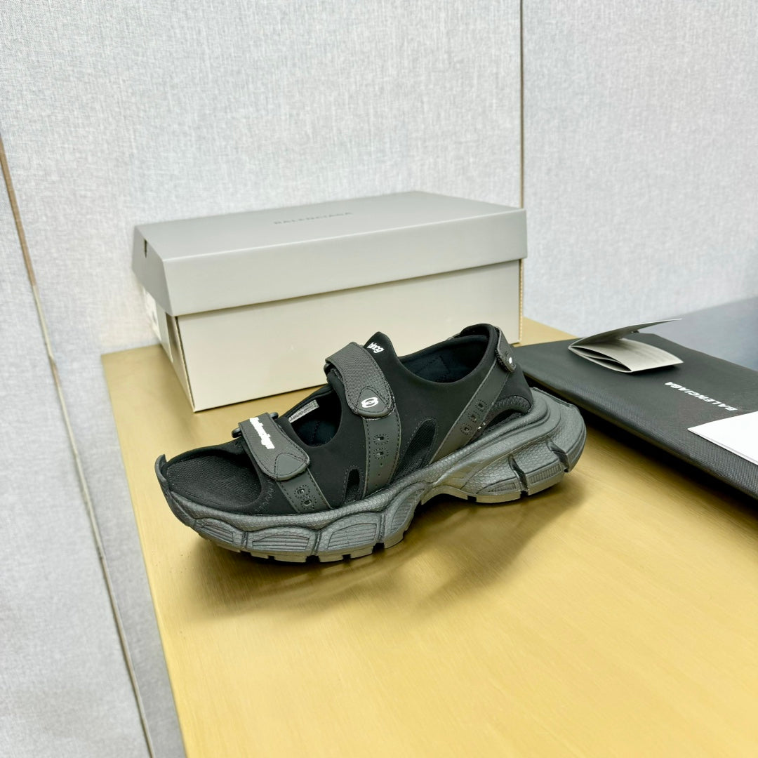 3XL SPORTY SANDALS IN BLACK POLYURETHANE, POLYESTER AND TPU