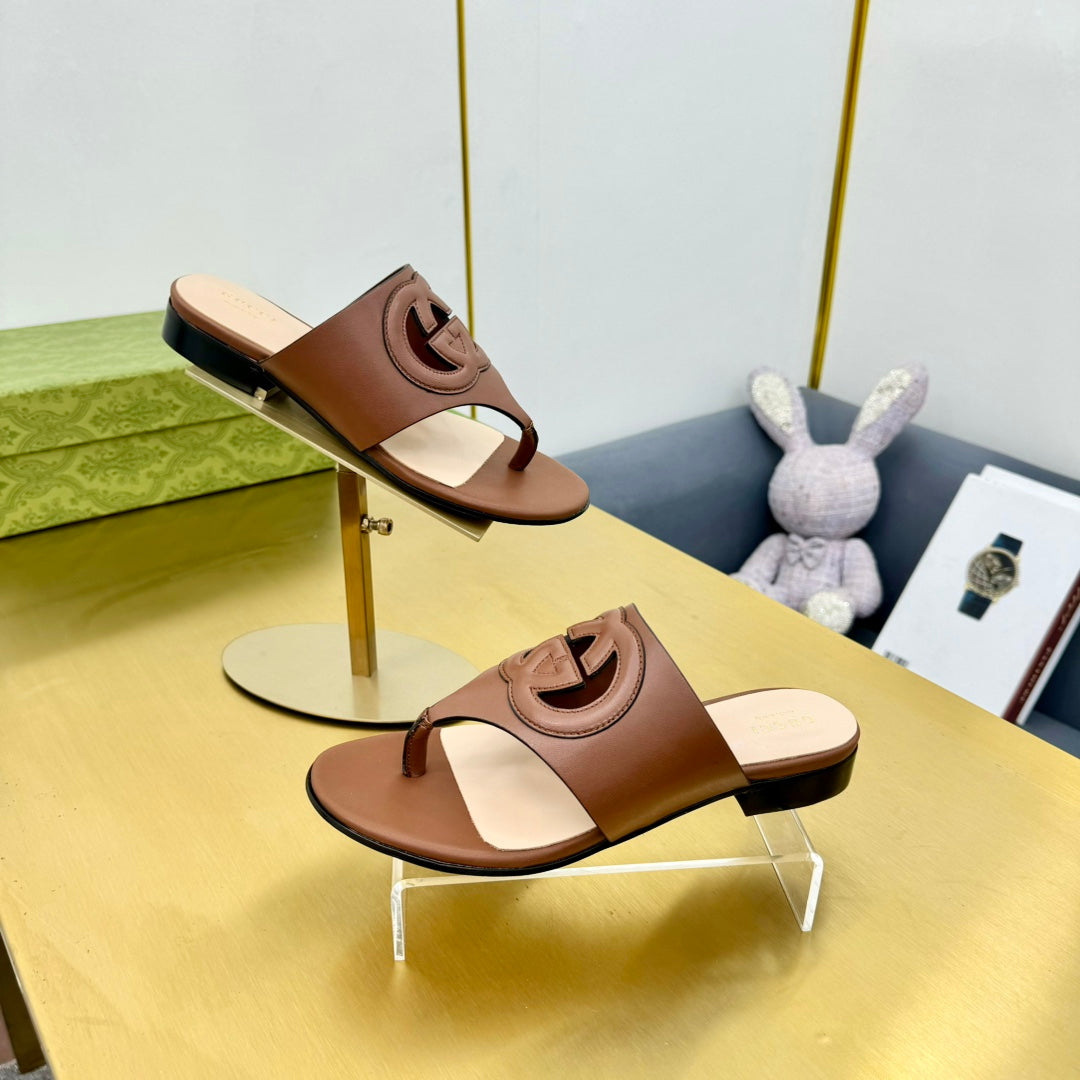 BLONDIE THONG SANDAL IN BRONZE BROWN LAMBSKIN
