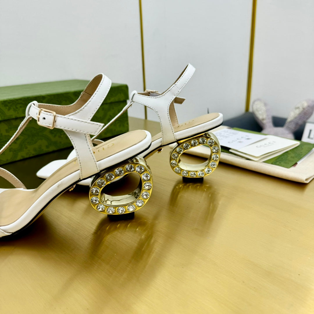 MEDIUM-HEEL SANDAL IN WHITE CALFSKIN GOLD HARDWARE WITH RHINSTONES