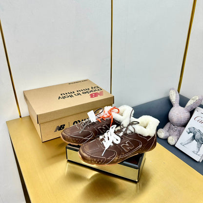 MIUXNB 530 SNEAKERS IN BROWN CALFSKIN SHEARLING