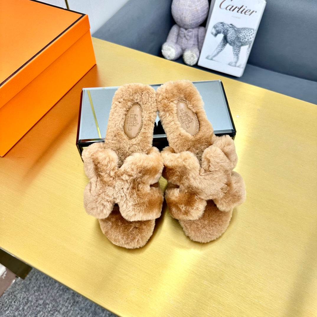 0RAN SHEARLING SANDALS PERU BROWN