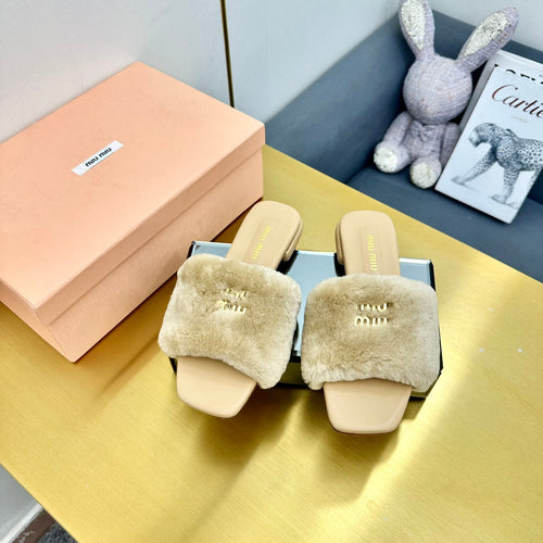 BEIGE SLIPPERS LAMB FUR