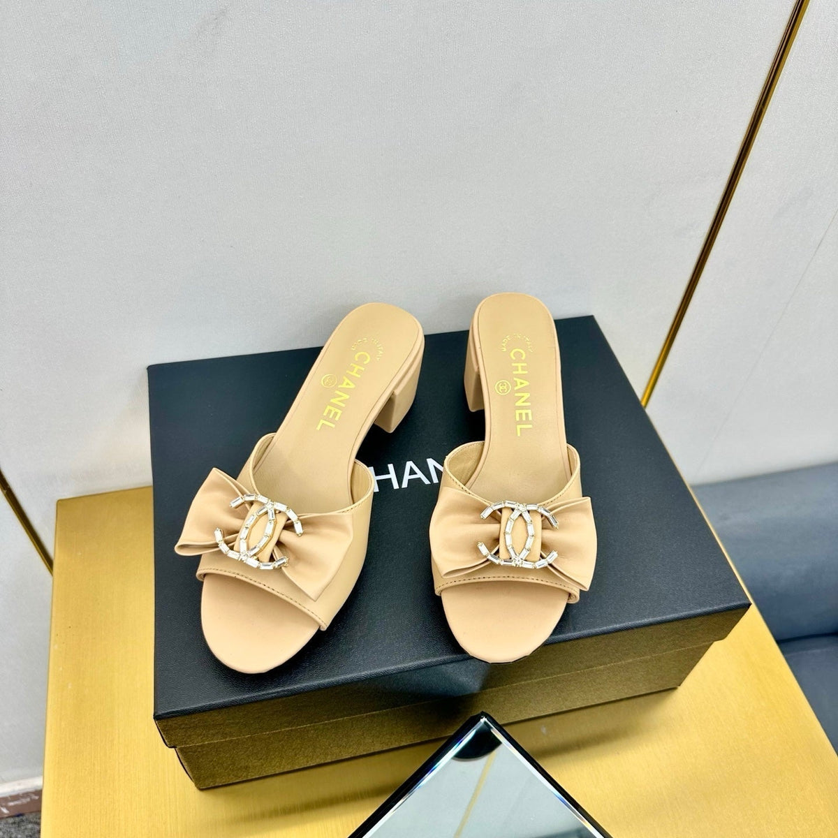 BOWKNOT RHINESTONES MID HEEL MULE IN FLAX YELLOW CALFSKIN