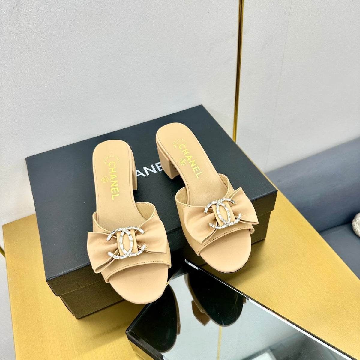 BOWKNOT RHINESTONES MID HEEL MULE IN FLAX YELLOW CALFSKIN