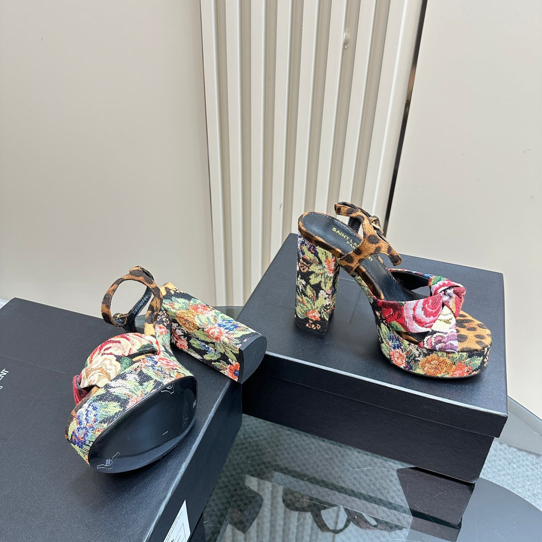BIANCA PLATFORM SANDALS IN FLOWER PATTERN CANVAS