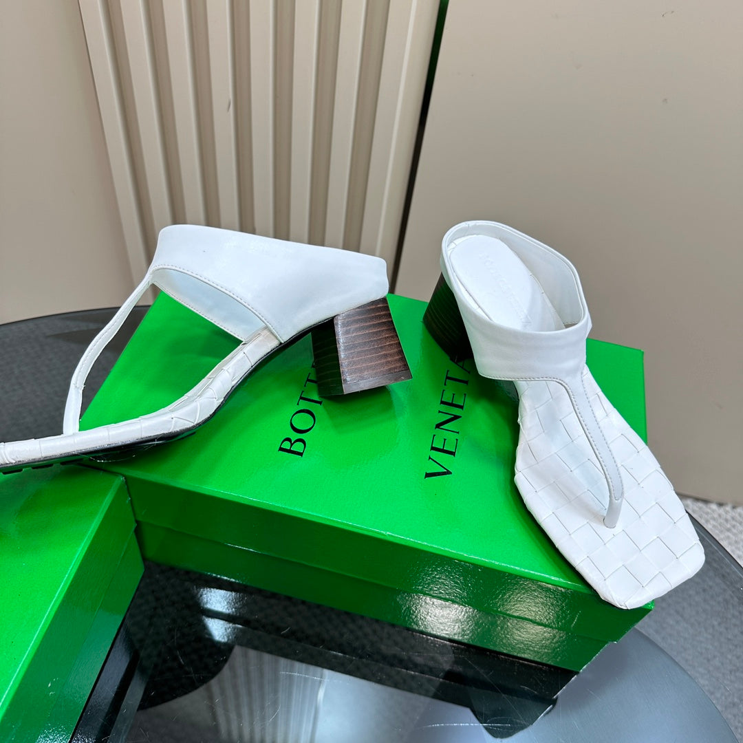 MARELLA THONG IN WHITE LEATHER WITH SIGNATURE INTRECCIATO INSOLE 55 MM