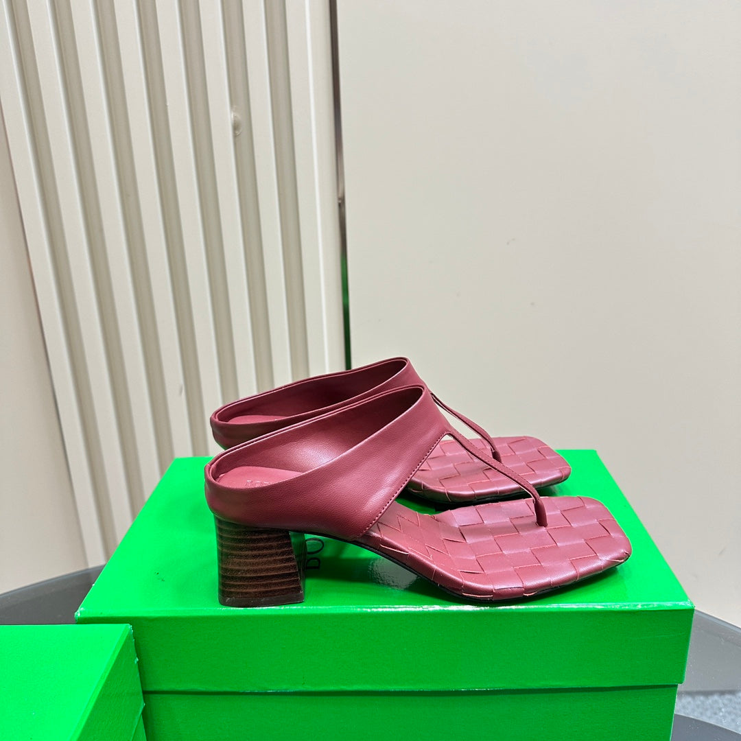 MARELLA THONG IN CURRANT RED LEATHER WITH SIGNATURE INTRECCIATO INSOLE 55 MM