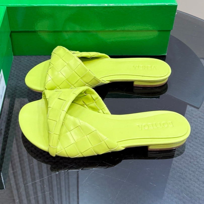 BLINK FLAT MULE IN NEON YELLOW INTRECCIATO LEATHER