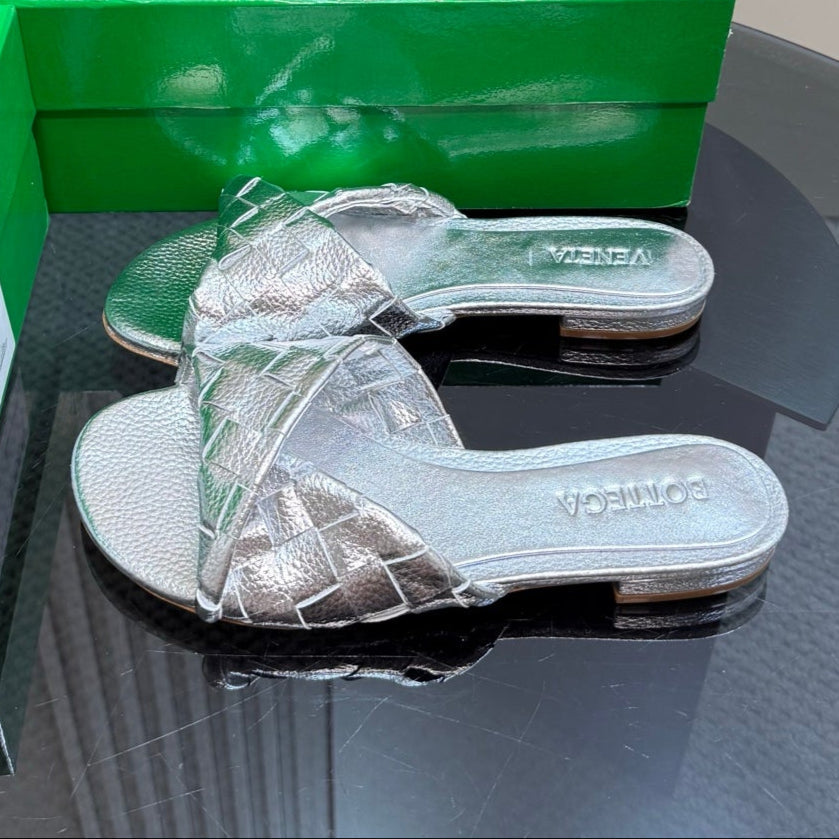 BLINK FLAT MULE IN SILVER INTRECCIATO LEATHER