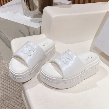 BLOCK SLIDE WITH TRIOMPHE IN WHITE SMOOTH LAMBSKIN