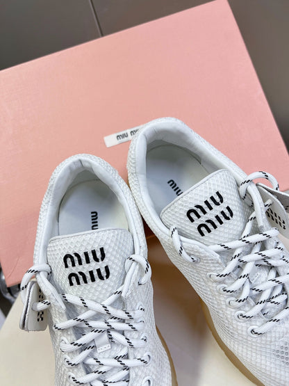 BASIC SNEAKERS IN WHITE MESH