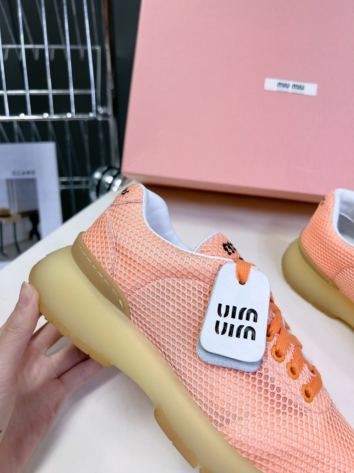 BASIC SNEAKERS IN LIGHT ORANGE MESH