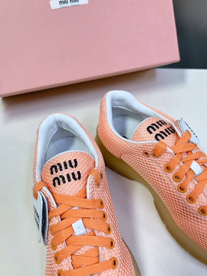 BASIC SNEAKERS IN LIGHT ORANGE MESH