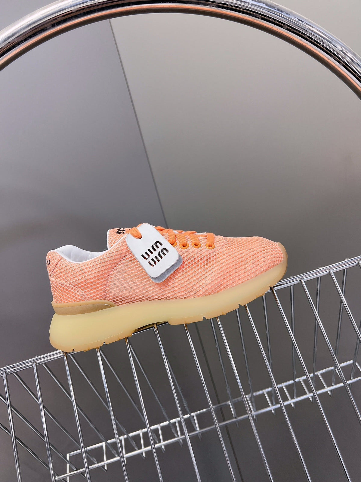 BASIC SNEAKERS IN LIGHT ORANGE MESH