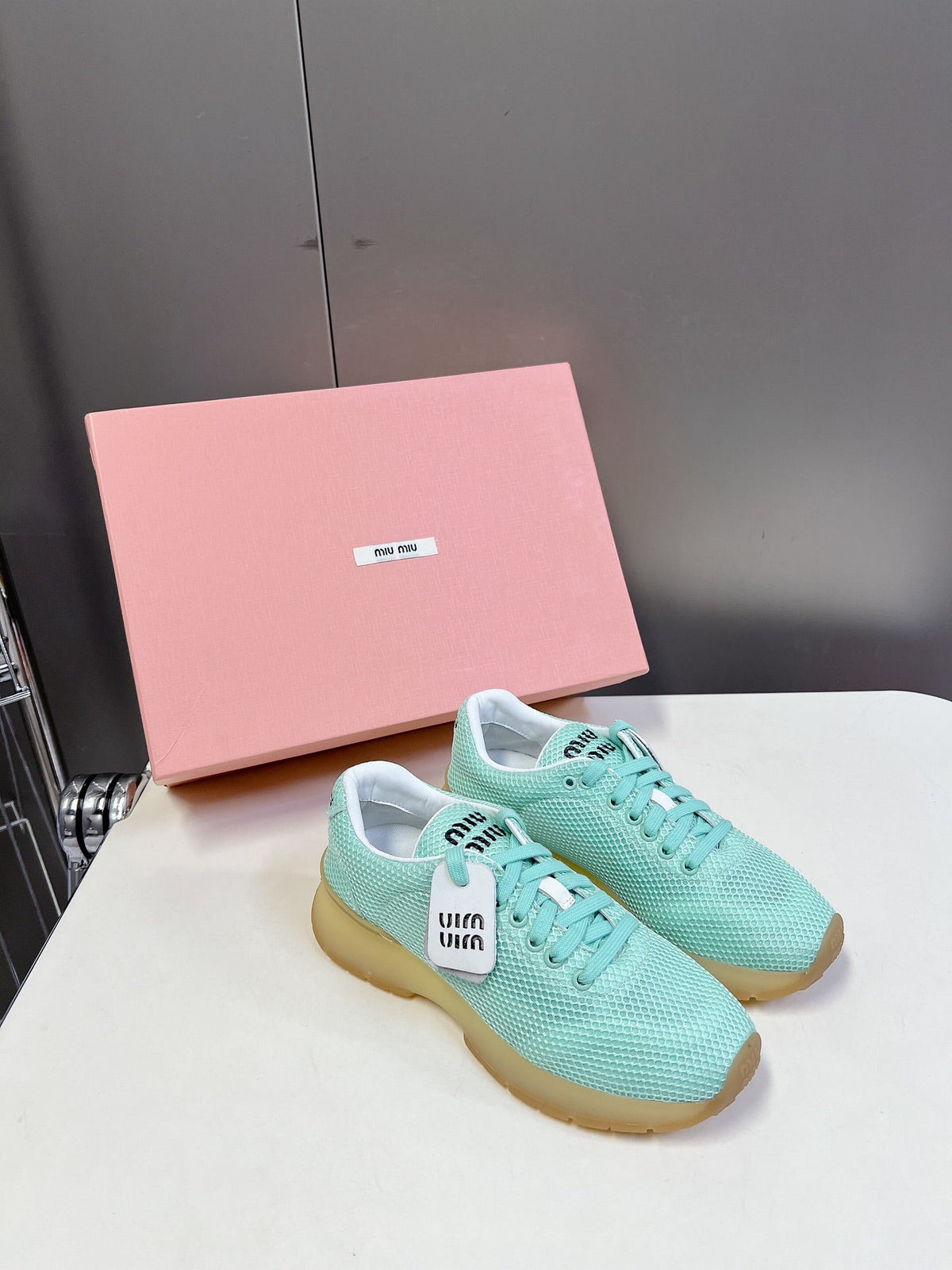BASIC SNEAKERS IN TURQUOISE MESH