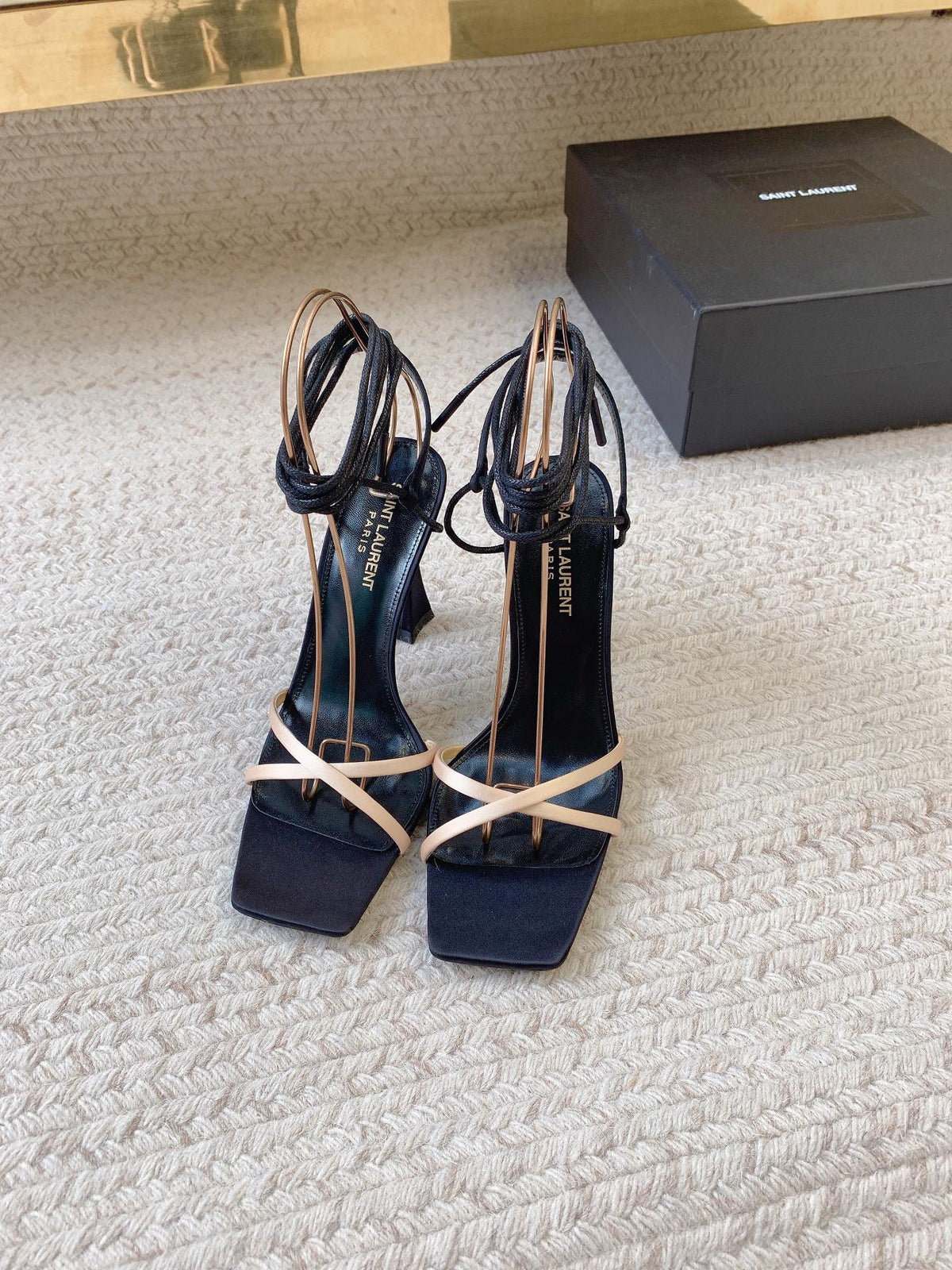 LIZA SANDALS IN BLACK AND NUDE SILK