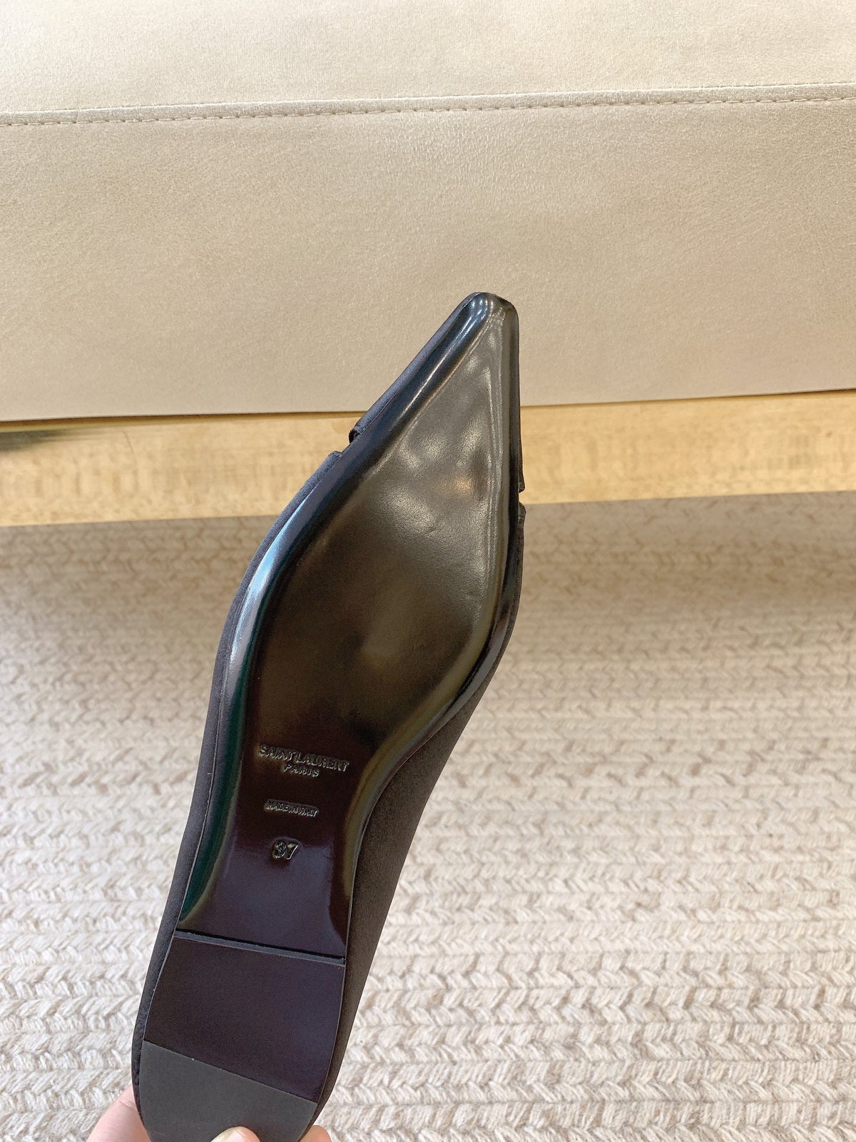 BABYLONE BALLET FLAT IN BLACK SATIN