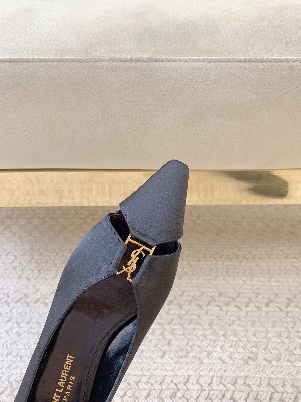 BABYLONE BALLET FLAT IN BLACK SATIN