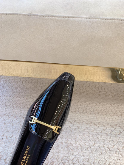 LOAFERS WITH GOLD HARDWARE IN BLACK GLOSSY CALFSKIN