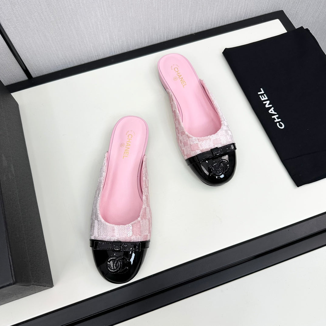 BOW MULE IN LIGHT PINK FABRIC AND BLACK CALFSKIN