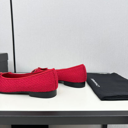 BALLET FLATS IN RUBY RED TWEED AND BLACK CALFSKIN
