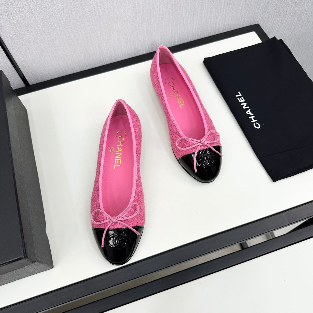 BALLET FLATS IN BRIGHT PINK TWEED AND BLACK CALFSKIN