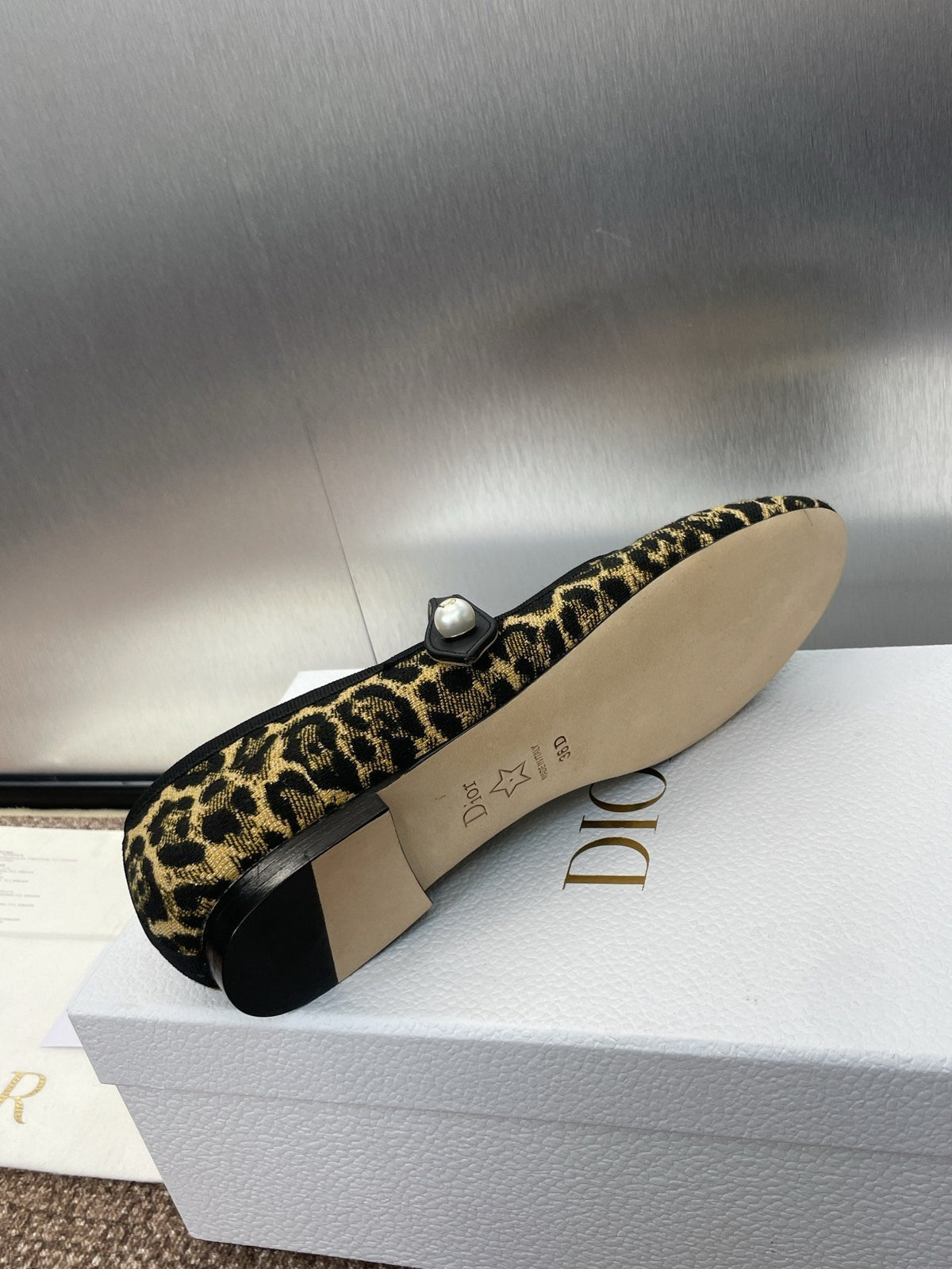 BALLET FLAT CAMEL PONY HAIR CALFSKIN WITH BROWN LEOPARD MOTIF