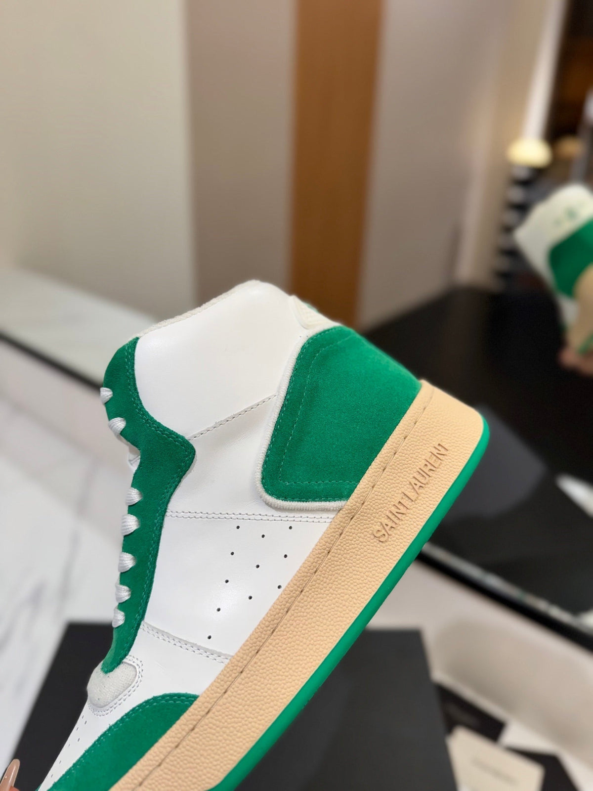 MID-TOP SNEAKERS IN WHITE PERFORATED LAMBSKIN AND GREEN SUEDE