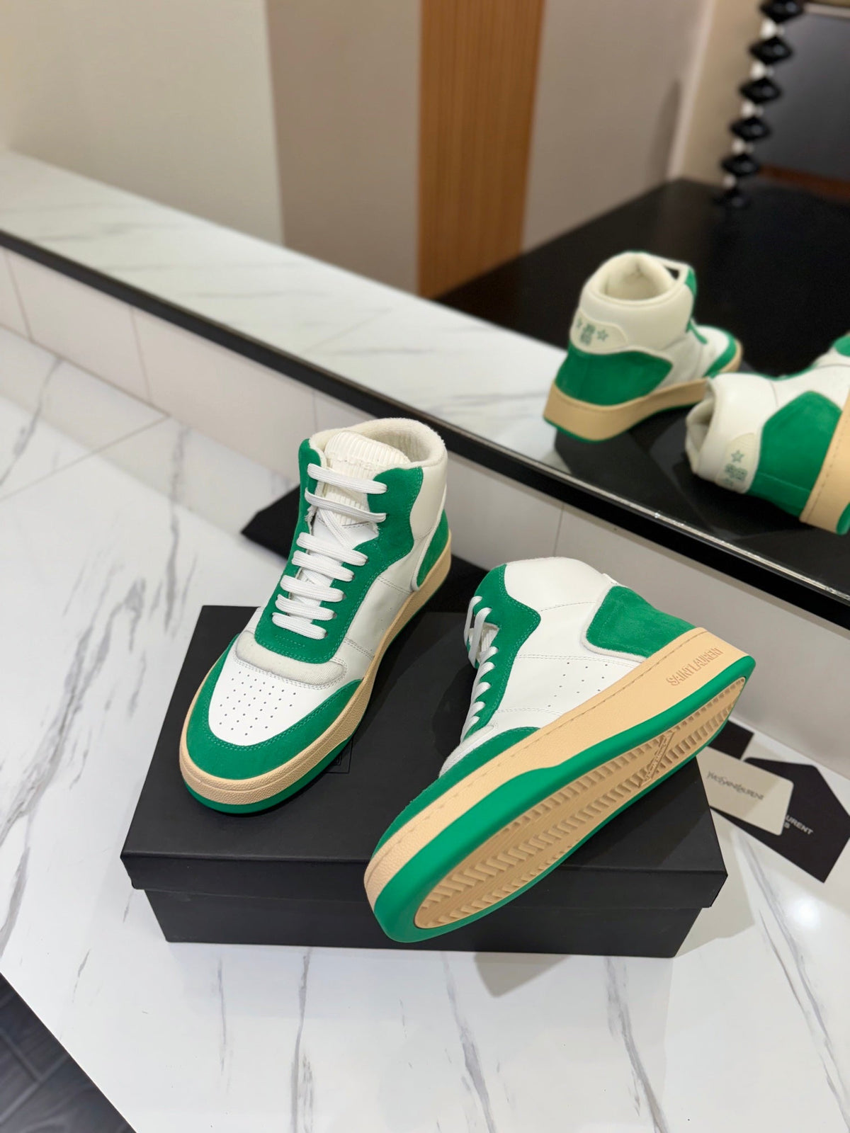 MID-TOP SNEAKERS IN WHITE PERFORATED LAMBSKIN AND GREEN SUEDE