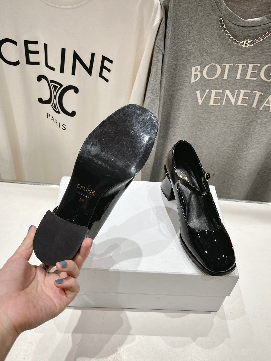 MEDIUM - HEEL MARY JANE SHOES IN BLACK GLOSSY CALFSKIN