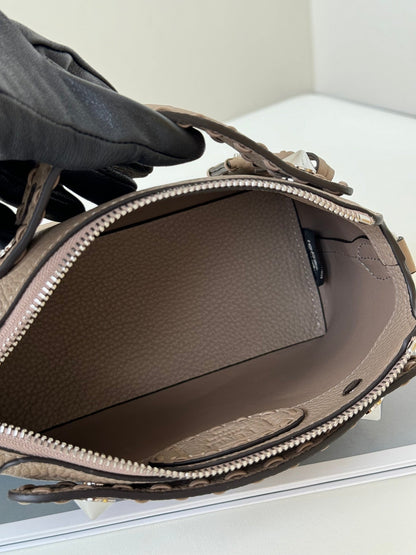 BY THE WAY SELLERIA MINI 20 IN MEDIUM BROWN GRAINED CALFSKIN