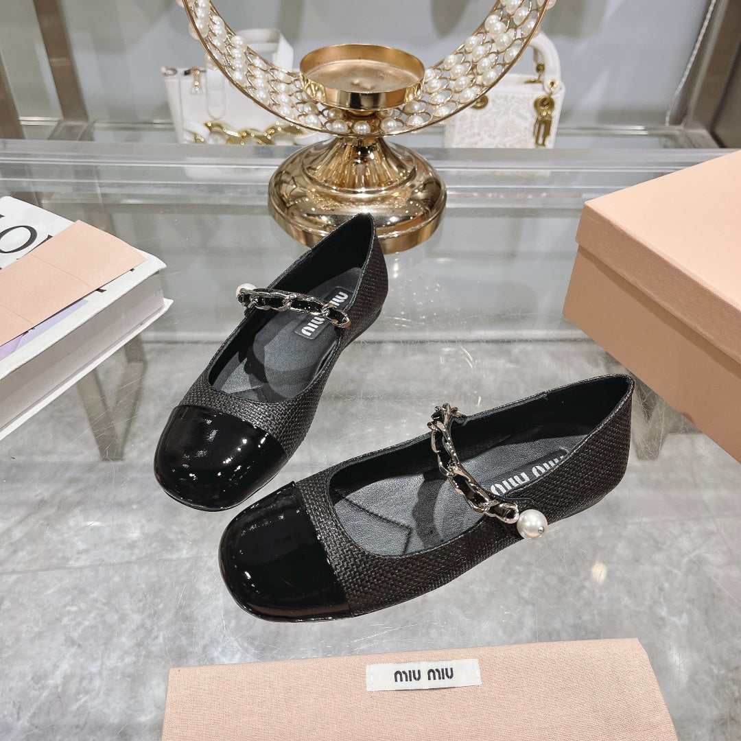 MARY JANE SANDAL CAP TOE BLACK SHEEPSKIN