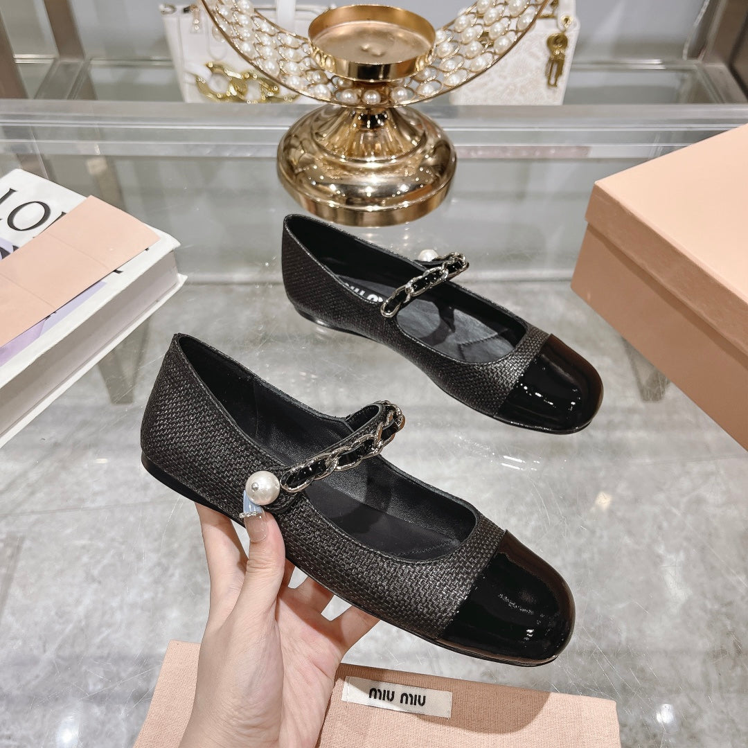 MARY JANE SANDAL CAP TOE BLACK SHEEPSKIN