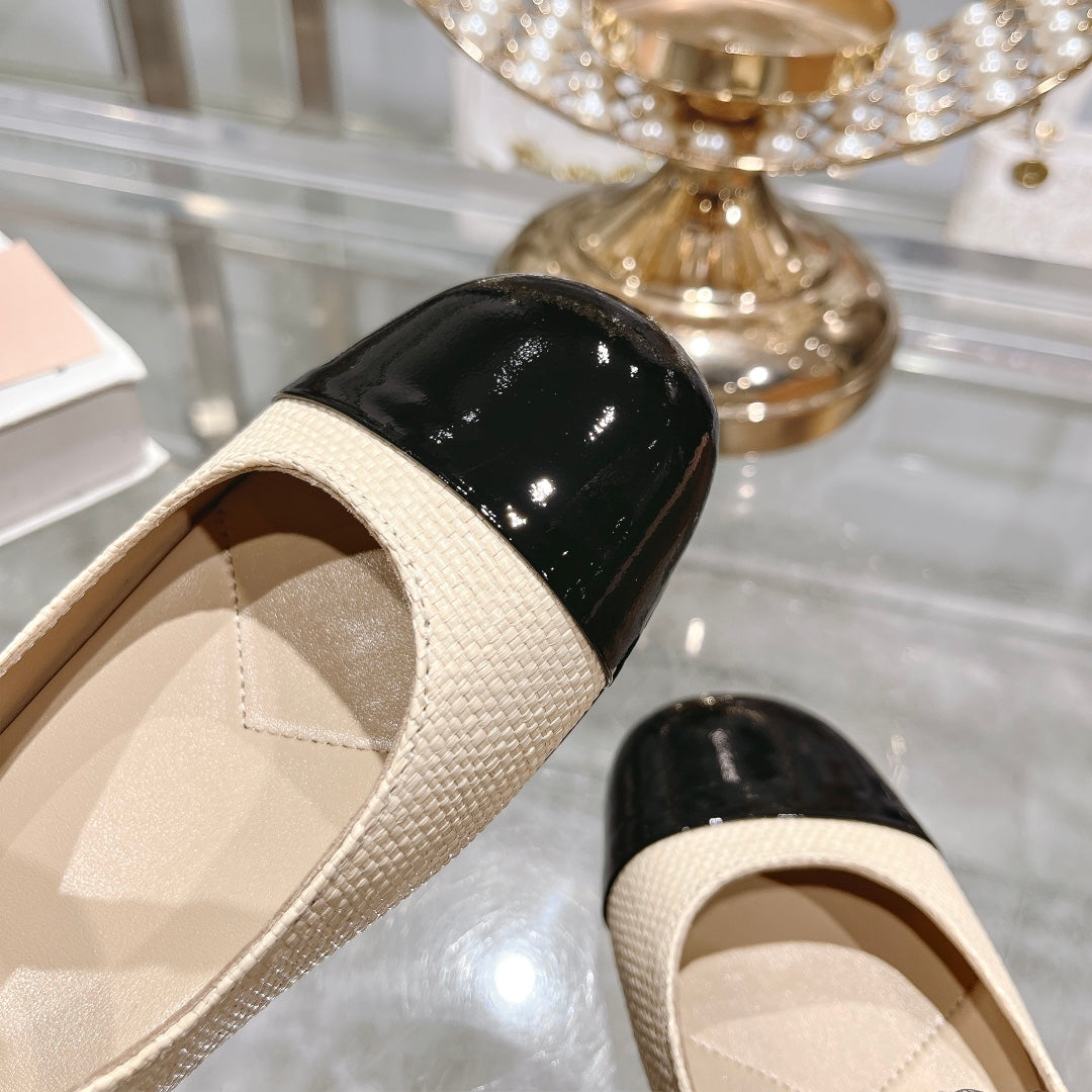 MARY JANE SANDAL CAP TOE BRIGHT CREAM SHEEPSKIN