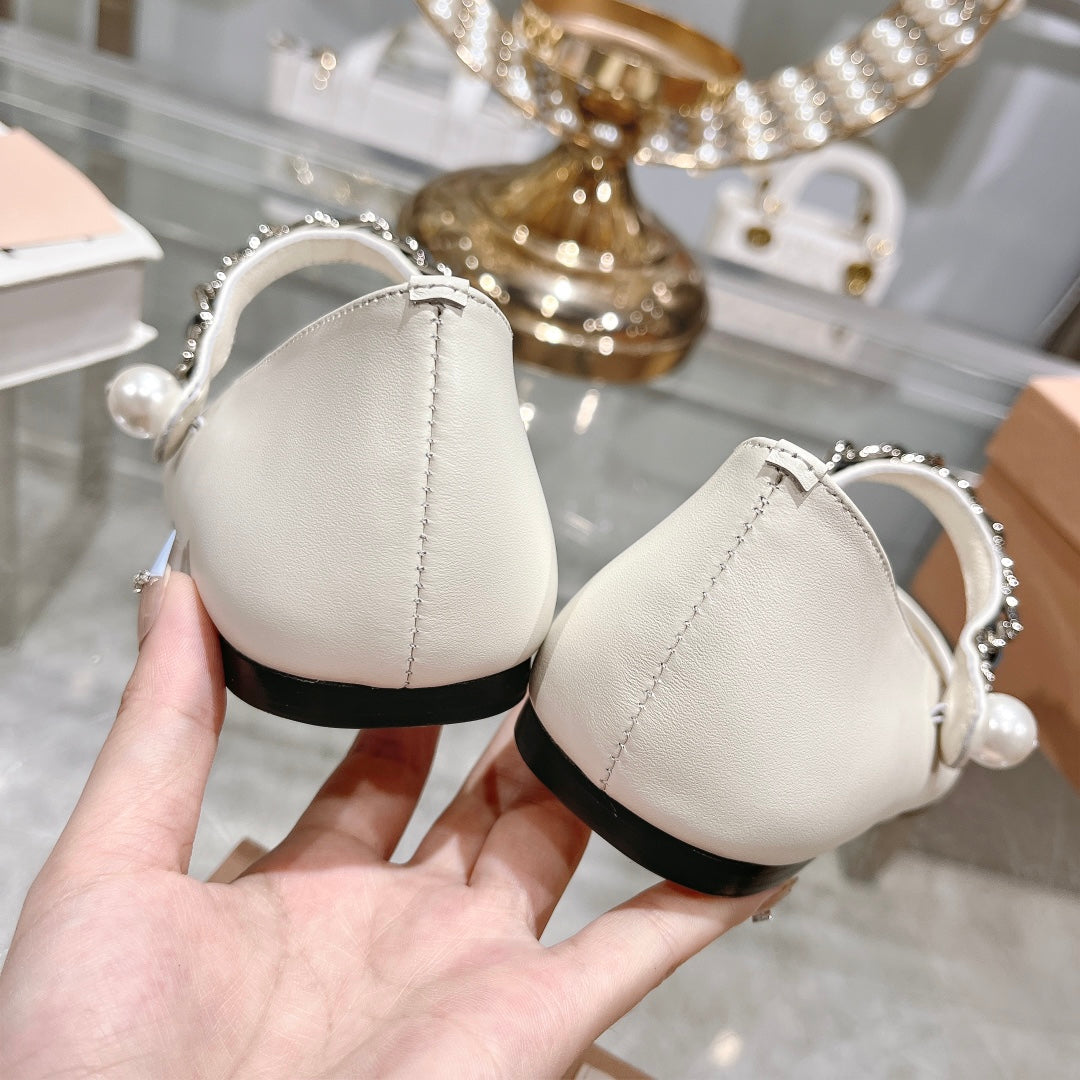 MARY JANE SANDAL CAP TOE WHITE SHEEPSKIN