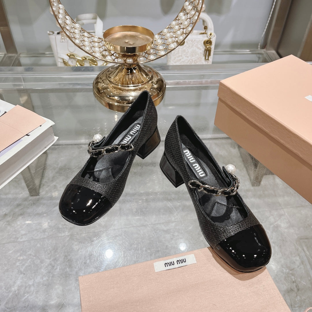MARY JANE SANDAL CAP TOE BLACK SHEEPSKIN - MID HEEL